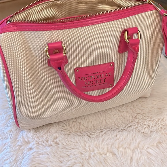 Victoria’s Secret Like New Handbag - Picture 1 of 11